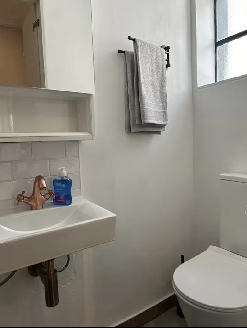 To Let 1 Bedroom Property for Rent in Woodstock Western Cape